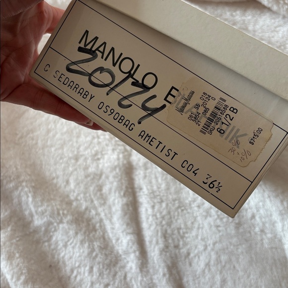 Manolo Blahnik - Picture 3 of 7